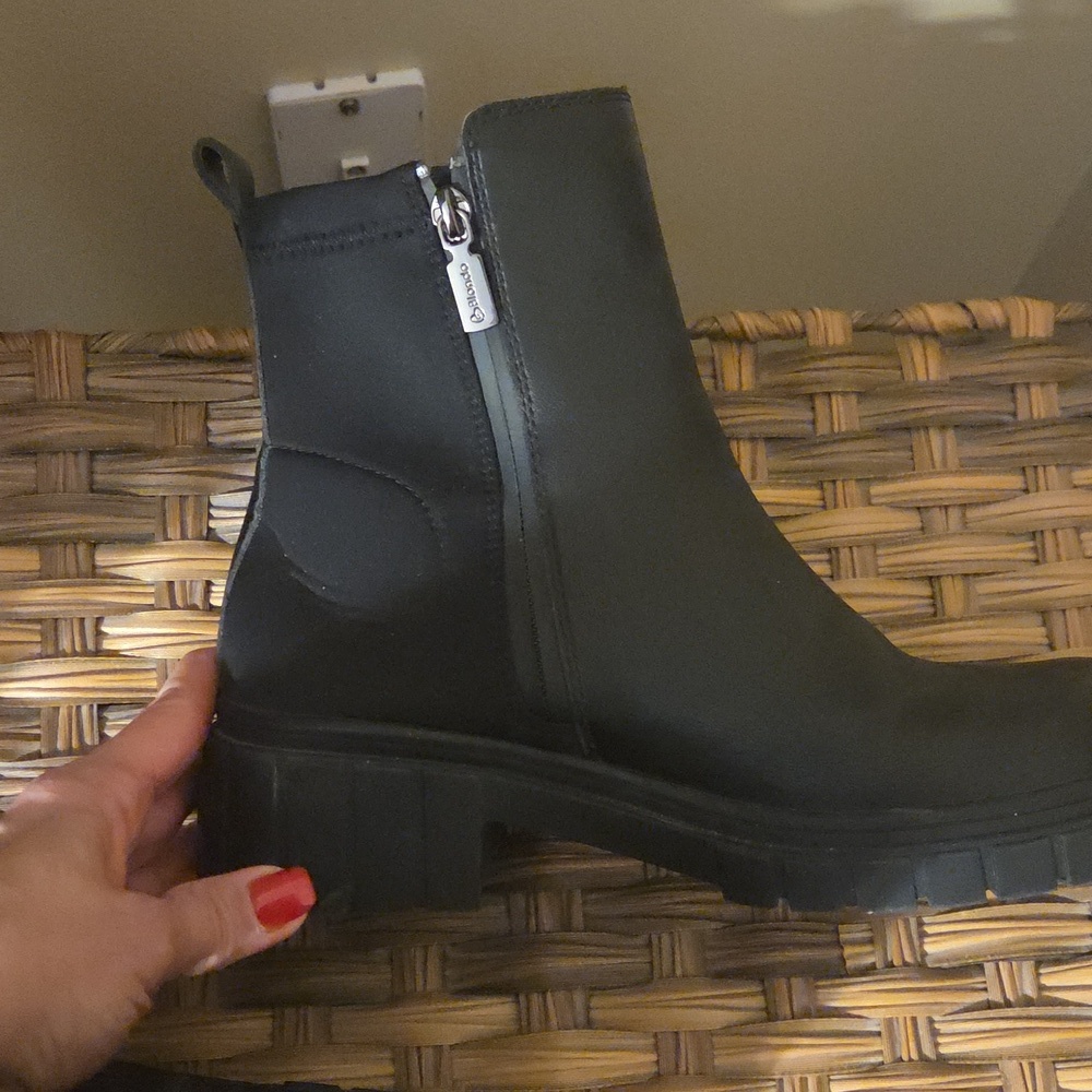 Blondo Boots - Picture 4 of 5